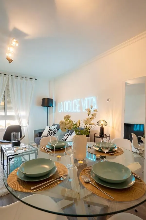 Apartment Black Level, 30M Playa, Pool, Wifi Almeria