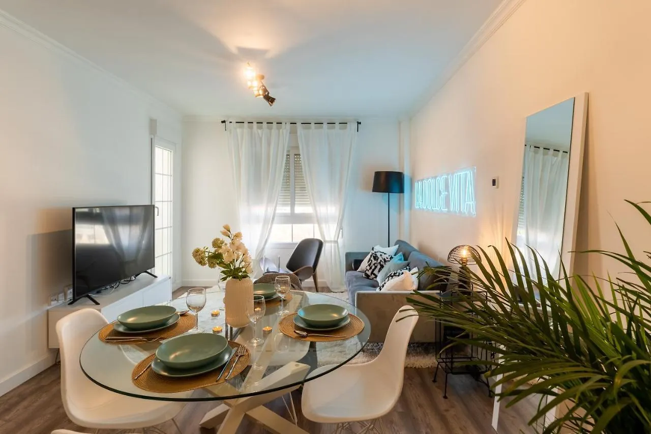 Apartment Black Level, 30M Playa, Pool, Wifi Almeria