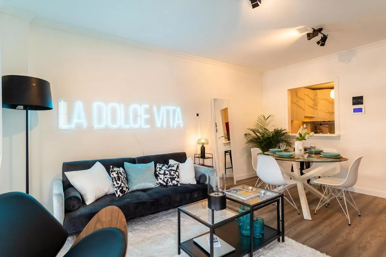 Apartment Black Level, 30M Playa, Pool, Wifi Almeria